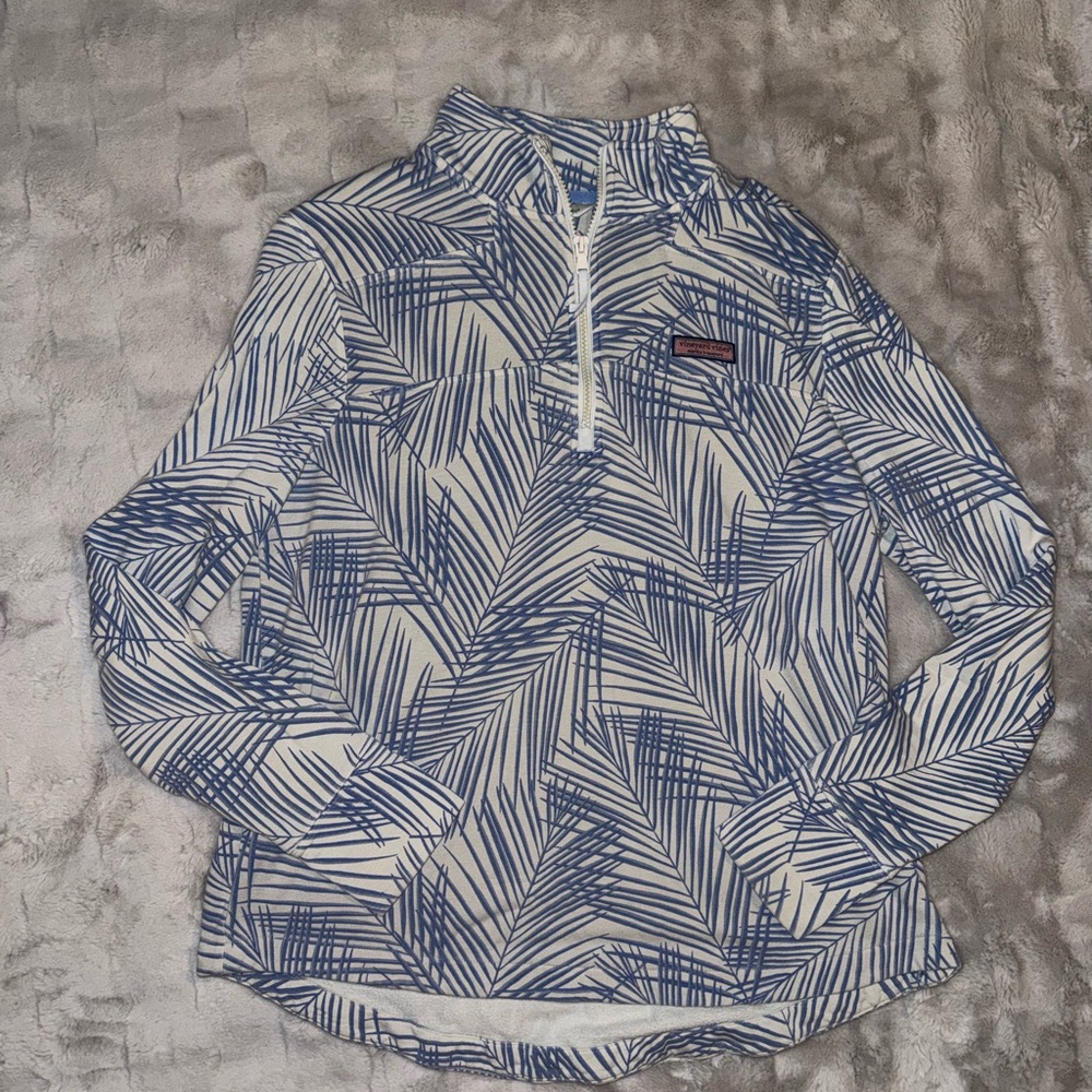 Vineyard Vines Women's Blue Leaf Pattern Button Down Shirt